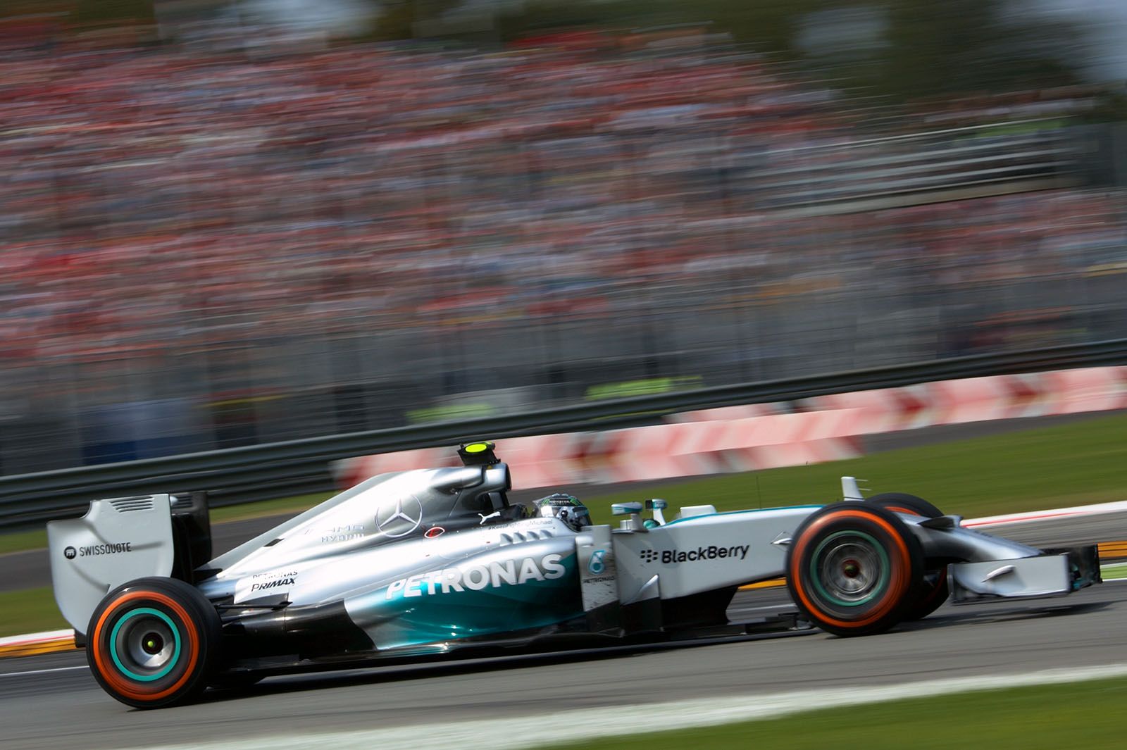 Nico Rosberg, Mercedes, still in the lead, Italian Grand Prix, Monza, 2014
