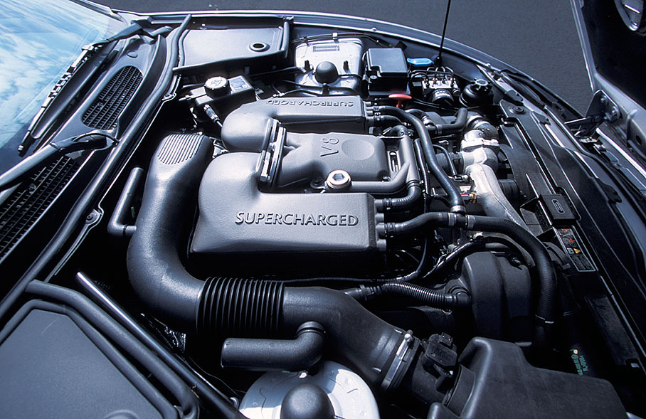 Jaguar XKR, 2001