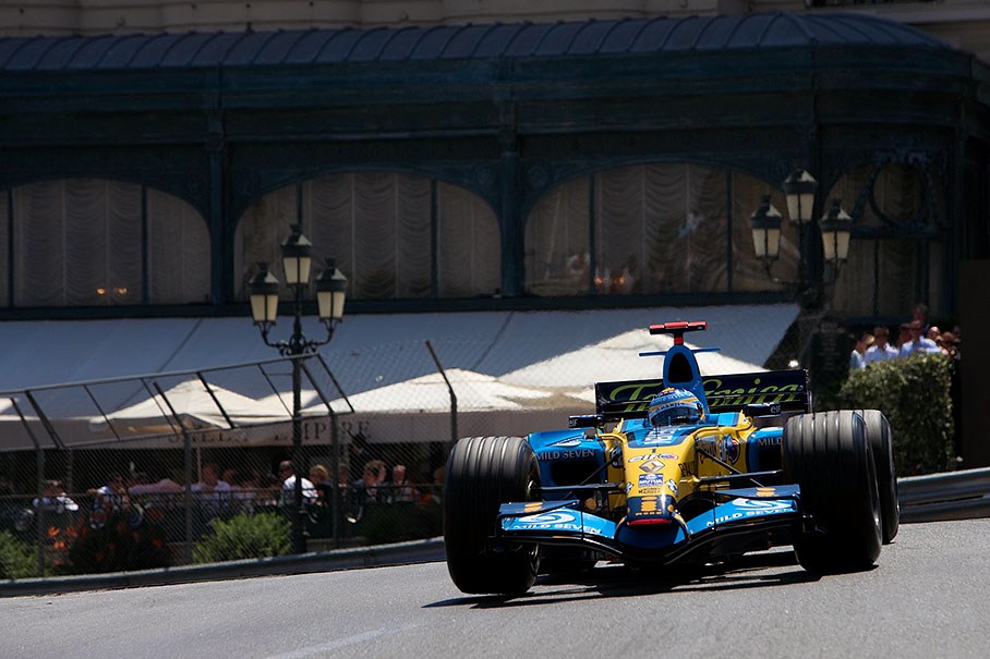 Farnando Alonso on his flying lap