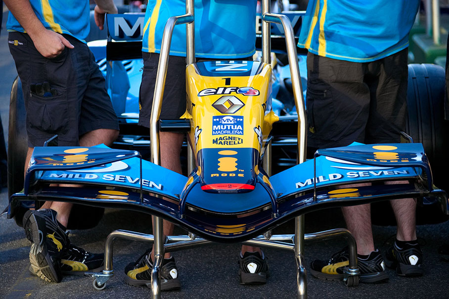Renault stillife - nose cone with legs