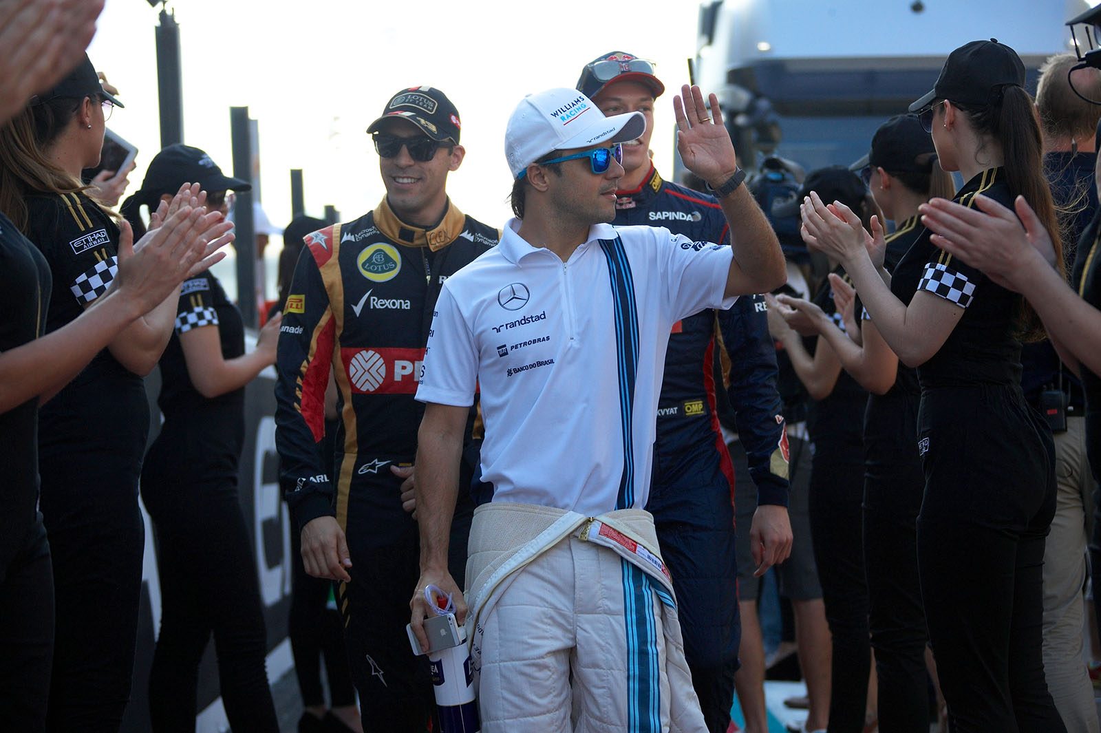 Felipe Massa walk towards the drivers presentation, Abu Dhabi Grand Prix, 2014