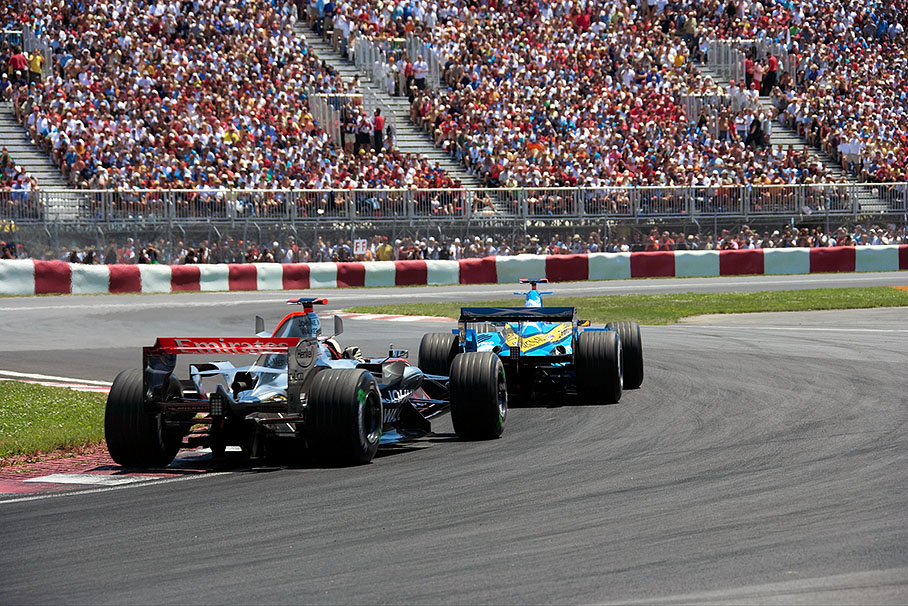 Raikkonen behind Alonso