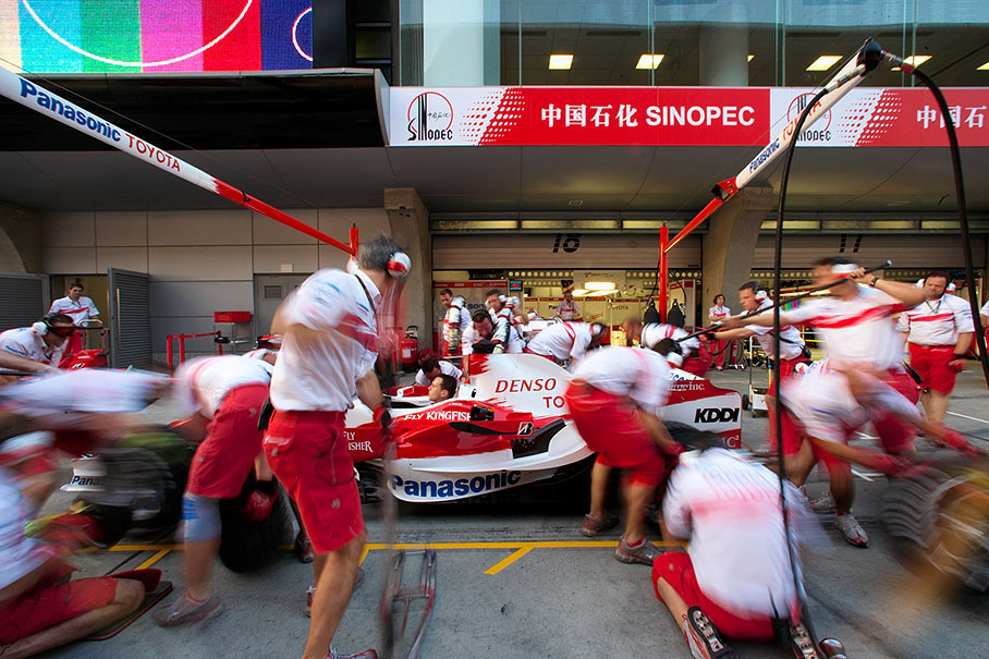 Toyota pit crew practices pit stops