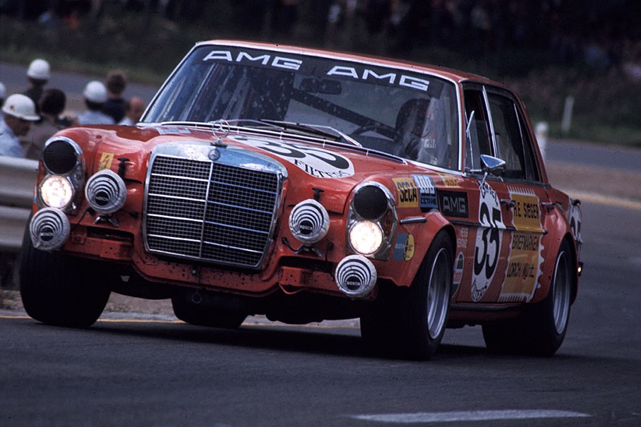 The 'red pig' Mercedes Benz SEL 6.8 AMG of Hans Heyer (D) and Clemens Schickentanz (D) becomes second placed and wins the group classement