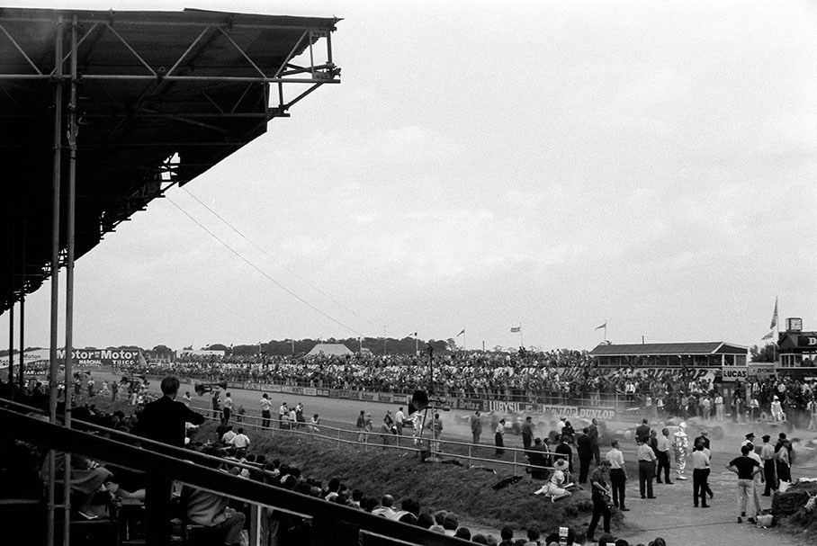 The start of the British GP as seen from a grandstand, Silverstone 1967