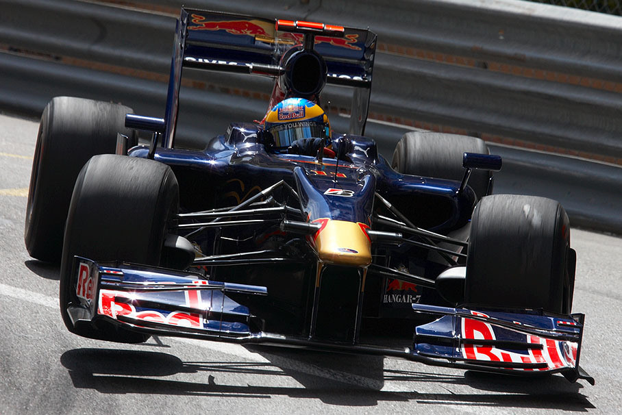 Sebastien Bourdais, Scuderia Toro Rosso, lifts a wheel at Mirabeau