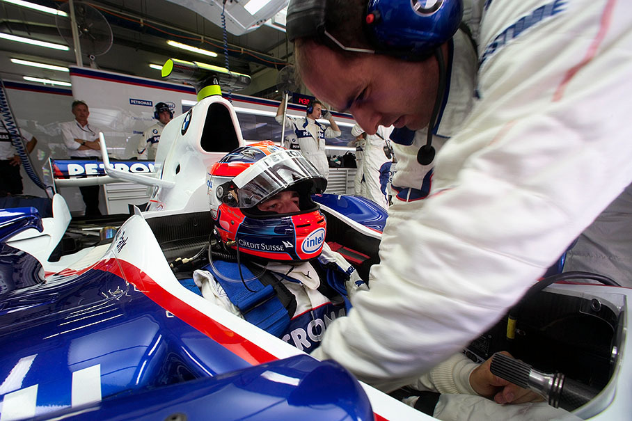 Robert Kubica is being prepared for the grid formation