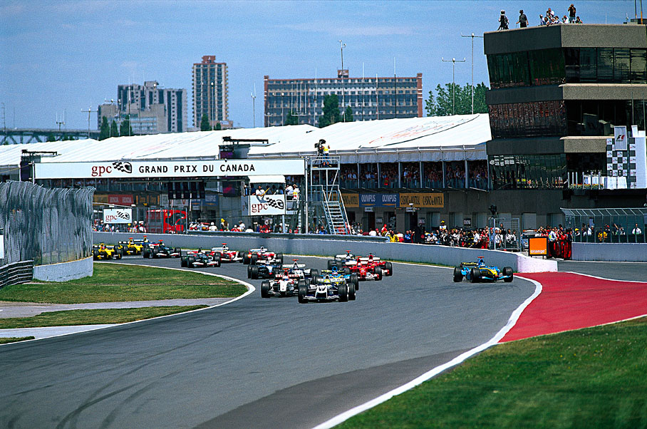 The start, Trulli is pulling out