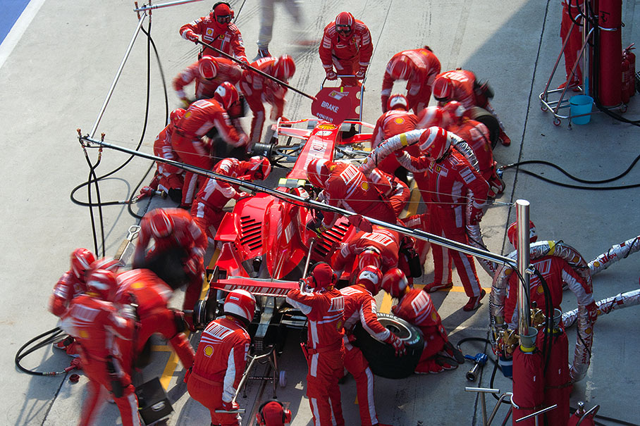 Kimi Raikkonen's second pit stop in lap 41