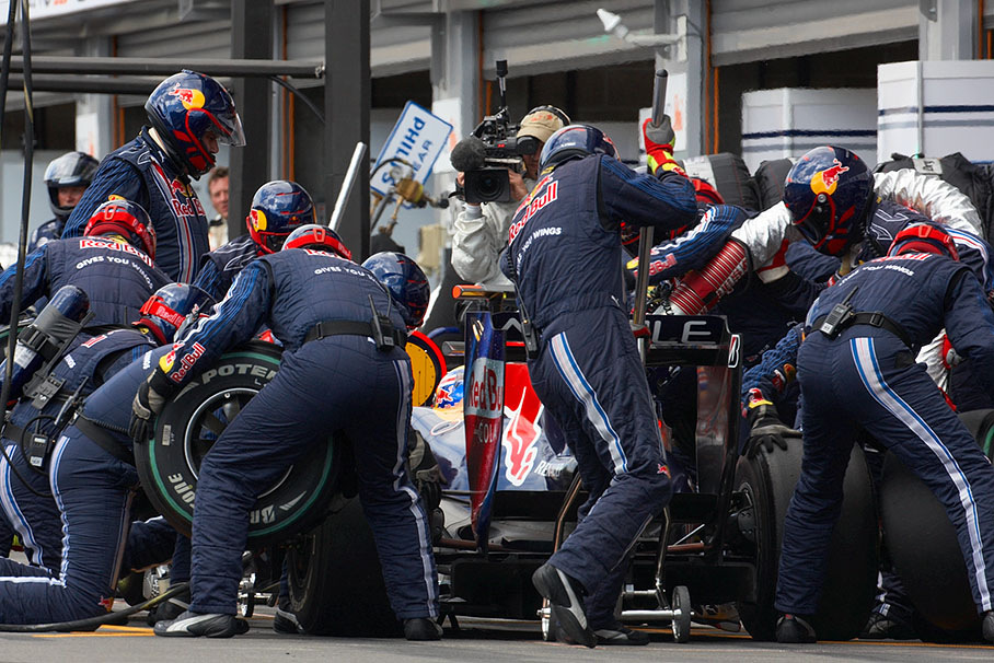 Pit stop of Mark Webber, Red Bull Racing