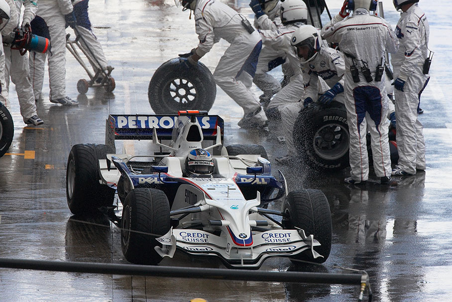 Nick Heidfeld pits out