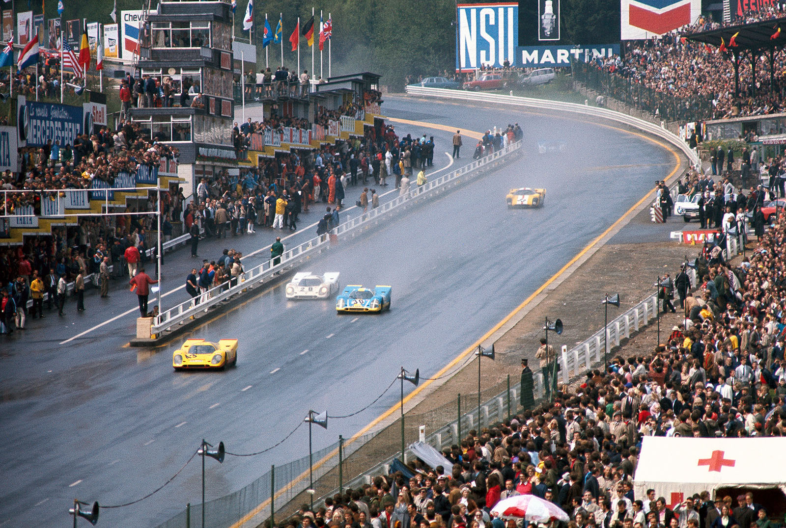 Hans Laine (SF) and Gijs van Lennep (NL) become fifth placed with the Porsche 917K #021 which was entered by Racing Team AAW