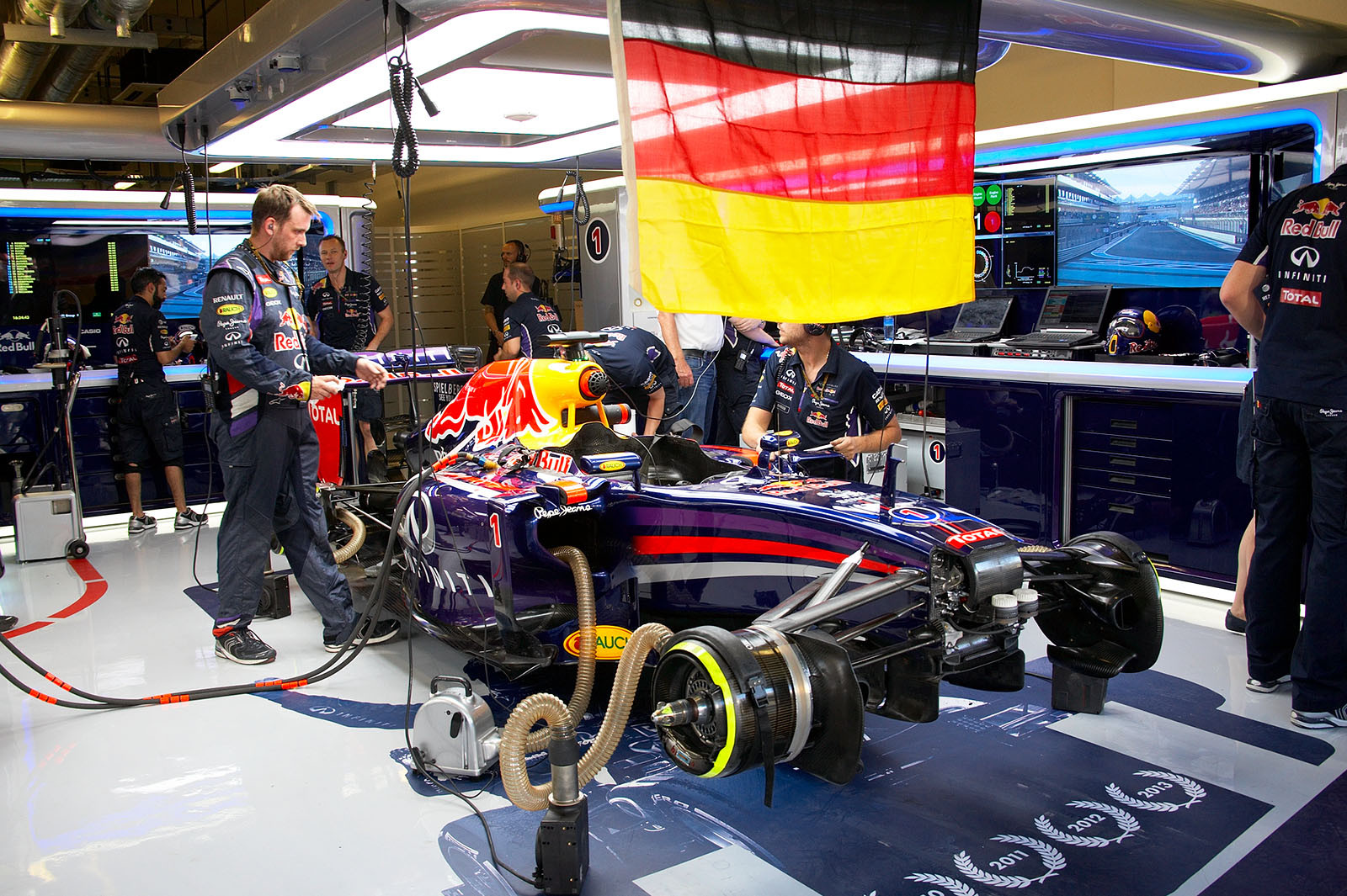 Vettel's Red Bull-Renault car being prepared for the race, Abu Dhabi Grand Prix, 2014