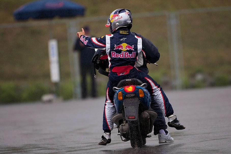 Christian Klien retiring after a spin in lap 6