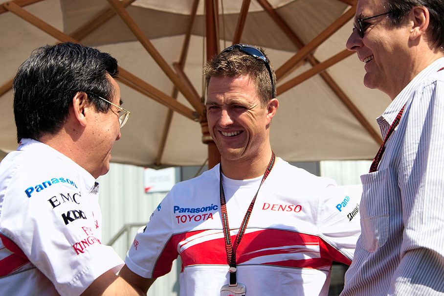 Ralf Schumacher with his manager Hans Mahr and Tomita's successor Tadashi Yamashina, new team principal of Panasonic Toyota Racing