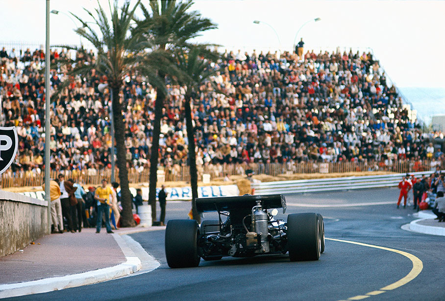 Formula One car approaches the later "Loews" hairpin