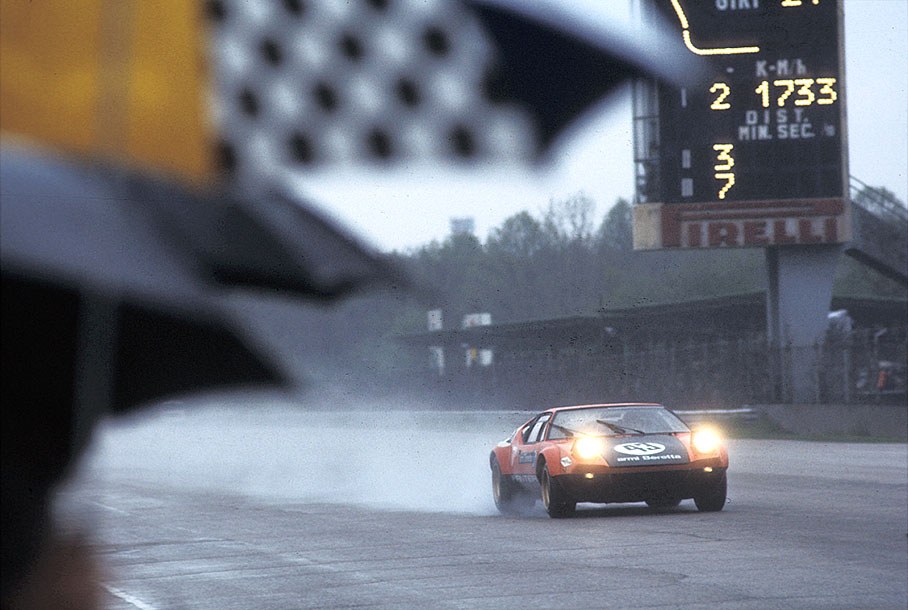 Mario Casoni (I) and "Pooky" (I) become second placed in GT+2.0  group on the De Tomaso Pantera 2343