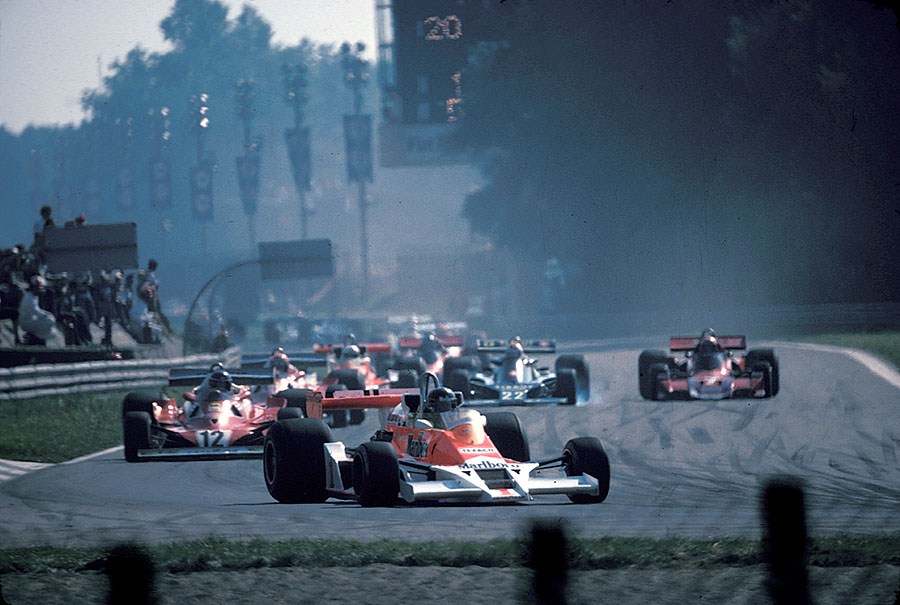 Start of the 1977 Italian GP, Hunt is chased by Reutemann