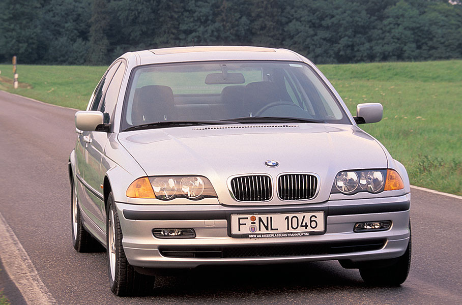BMW 328i (E46), 1998