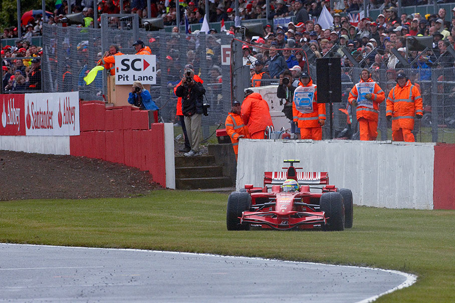 Massa spun out on wet track with intermediate tyres