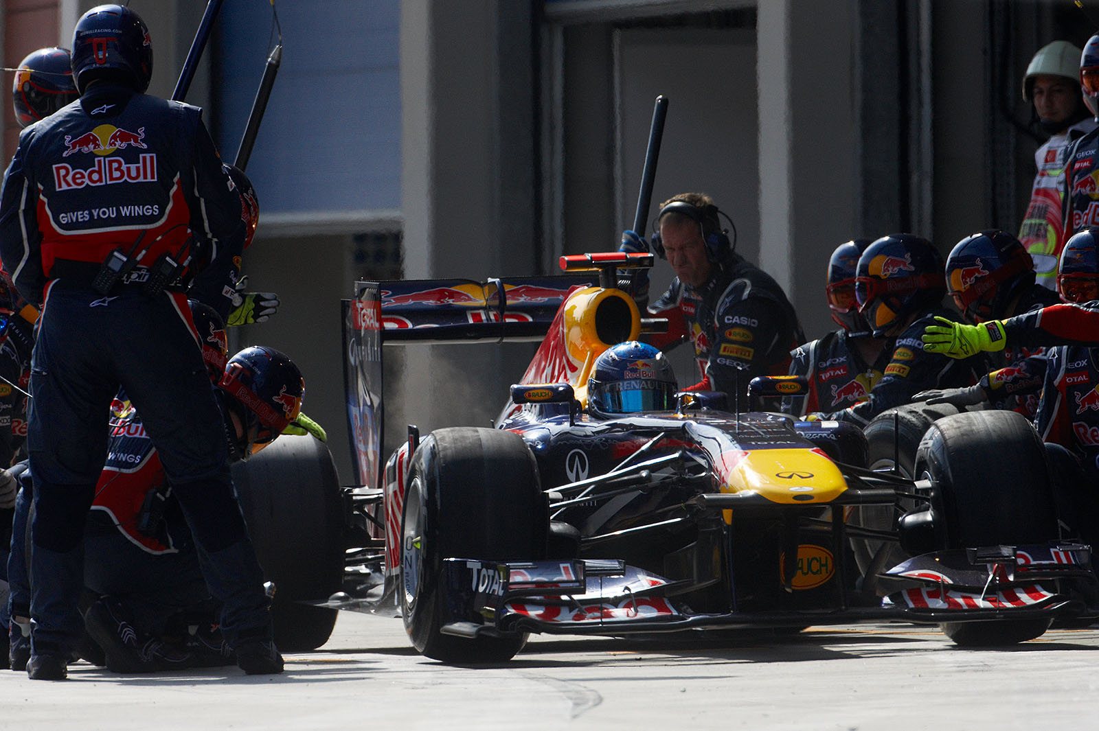 Third stop in lap 40 for Sebastian Vettel, Red Bull Racing