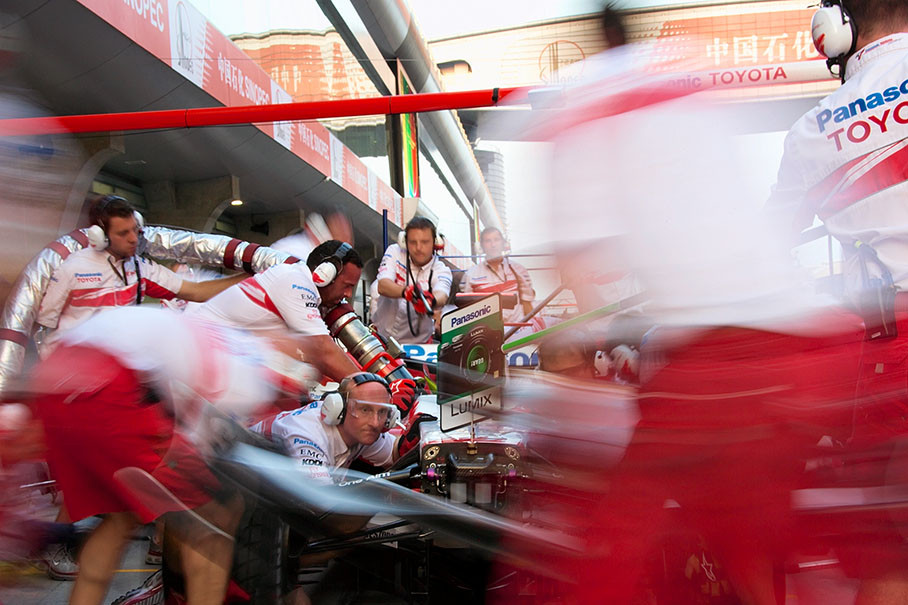 Toyota pit crew practices pit stops