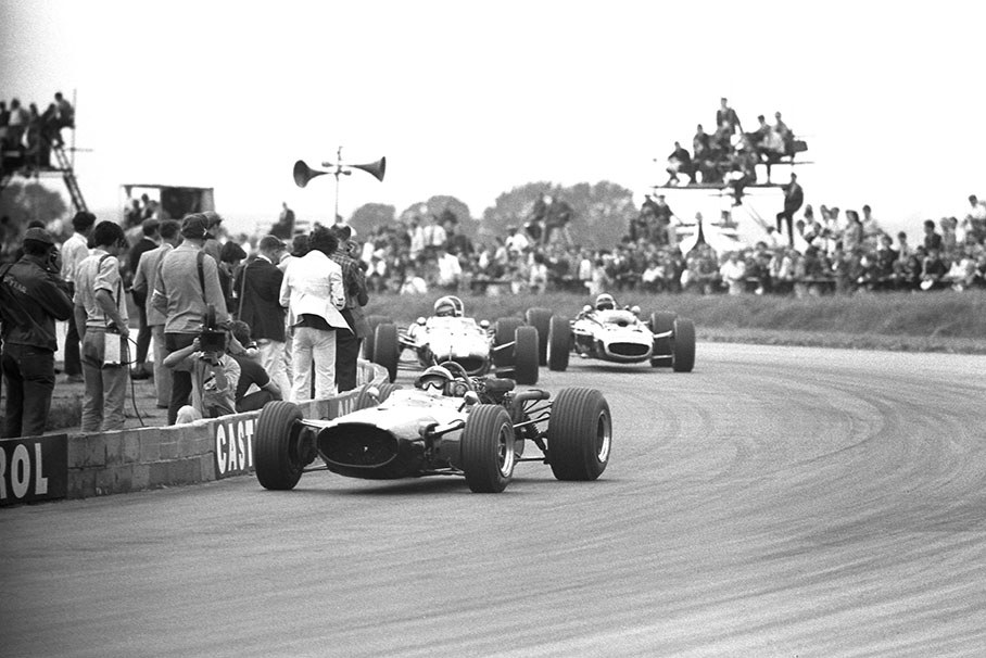 Pedro Rodriguez on Cooper-Maserati T81, British GP Silverstone 1967