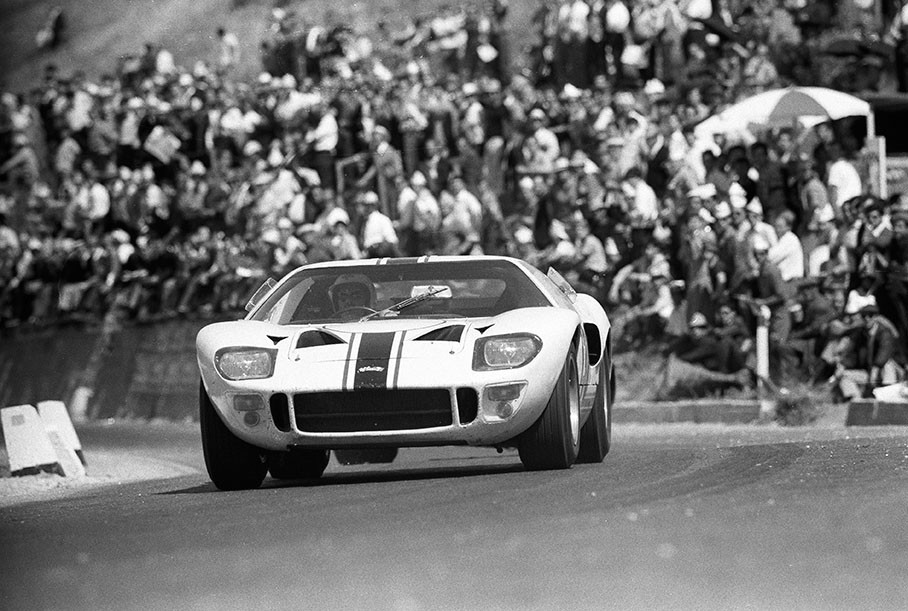 Henri Greder (F) and Jean-Michel Giorgi (F) on Ford GT40 #1003 become winners of S+2.0 classement