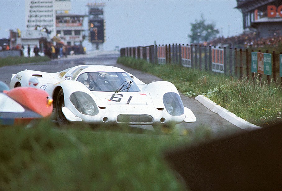 Hubert Hahne (D) and Dieter Quester (A) moved the Porsche 917 #004 during practice only, at the race itself it was driven by Frank Gardner (AUS) and David Piper (GB).
