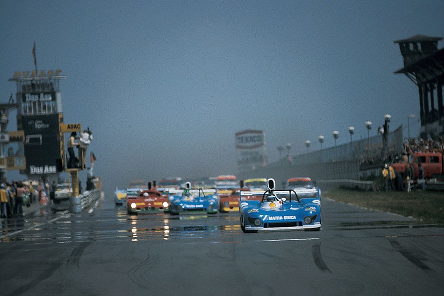 Start of the 1000km Nürburgring 1974, Beltoise leads in a Matra-Simca MS670C