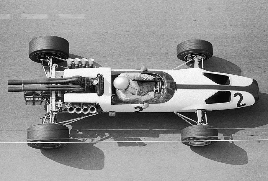 Bruce McLaren, McLaren M2B