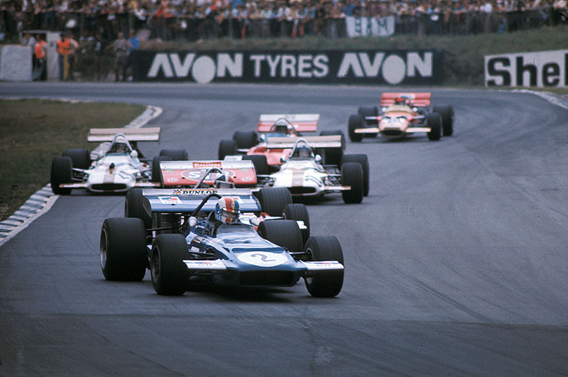 Francois Cevert in the March-Cosworth 701 in front of Amon, Hulme and the followers at the beginning of the British GP in Brands Hatch 1970
