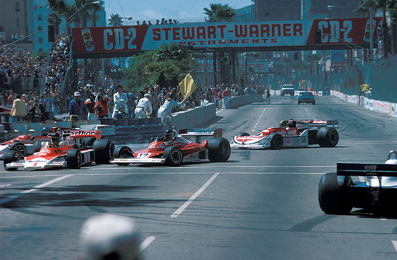 Carlos Reutemann on Ferrari is involved in the start incident of the United States West GP Long Beach 1977