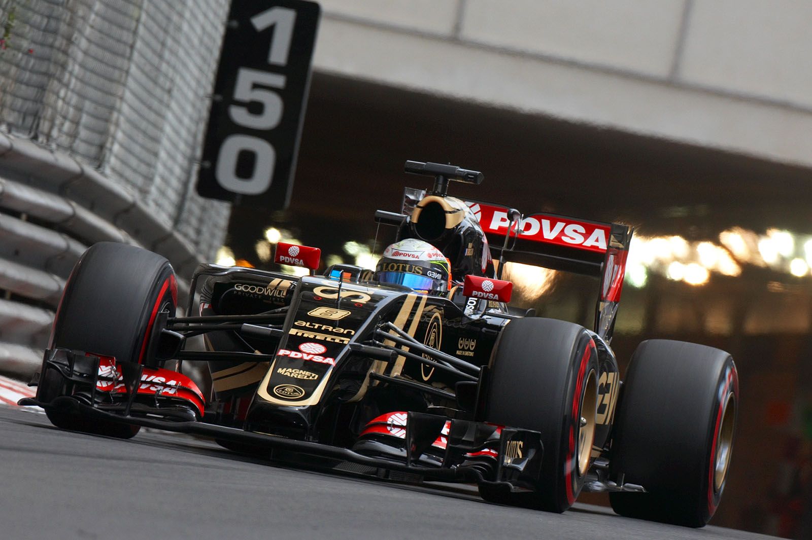 Romain Grosjean, Lotus-Mercedes