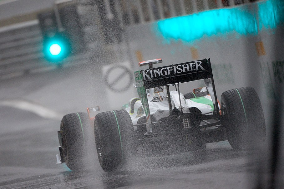Green lights for Force India's Adrian Sutil