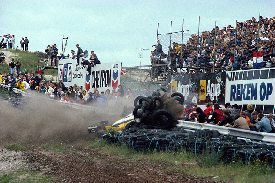 Rene Arnoux, Renault, going off at Tarzan curve