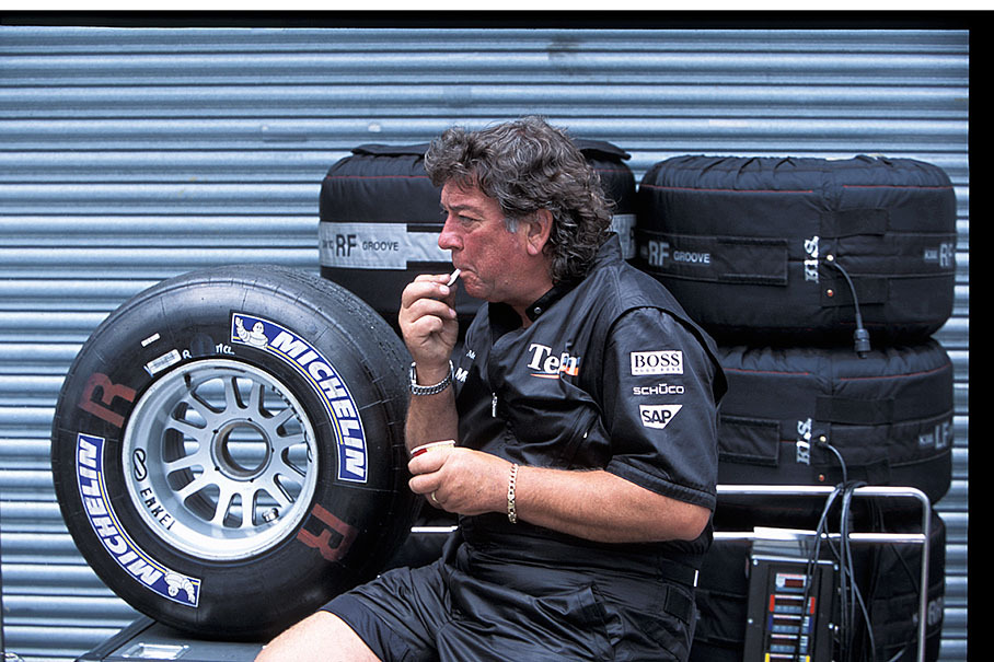 McLaren's 'tyre manager' takes a break with ice cream