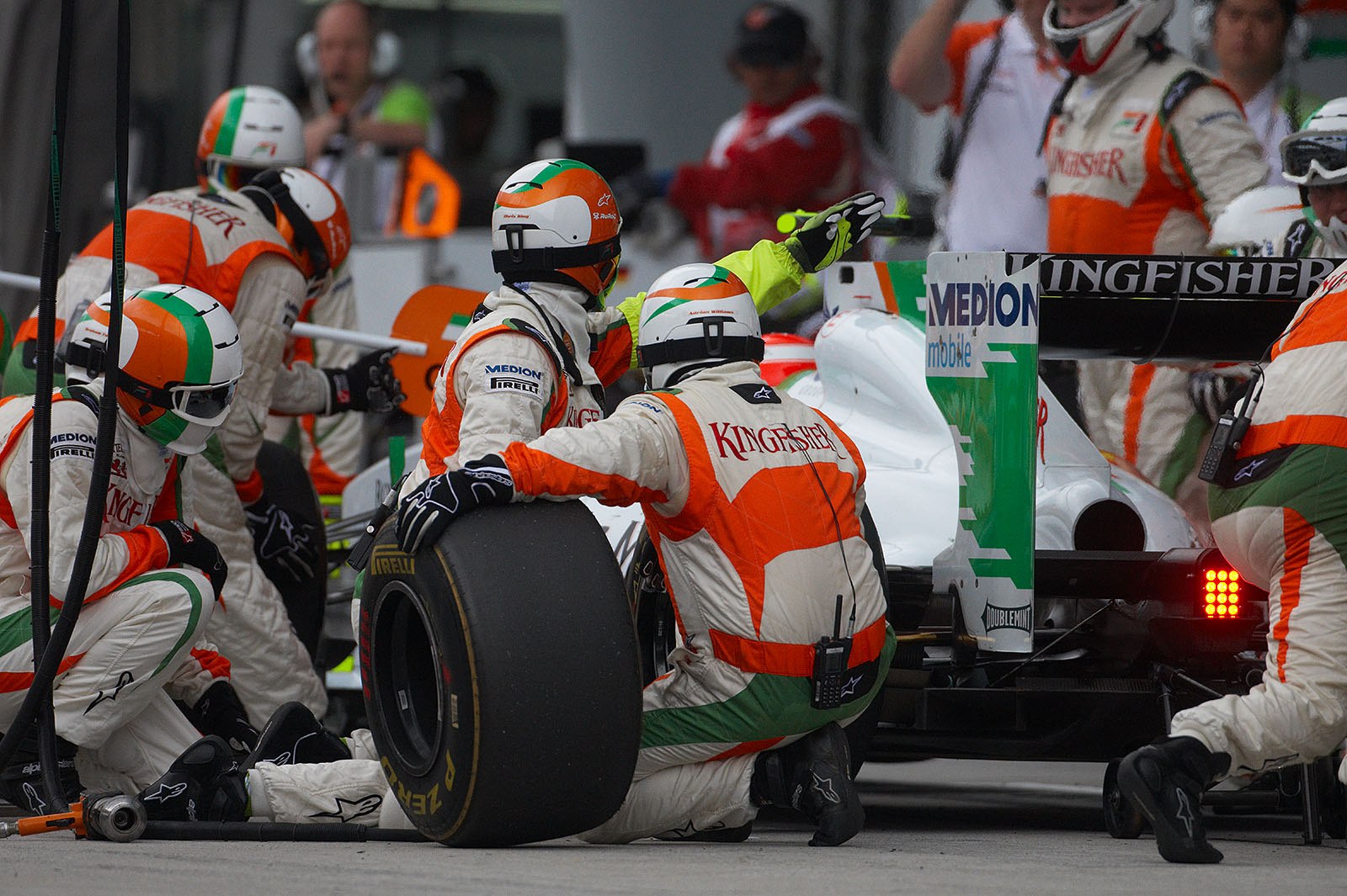 Paul di Resta stops at Force India pits
