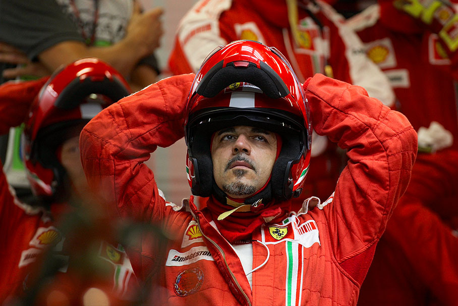Ferrari mechanics in pits