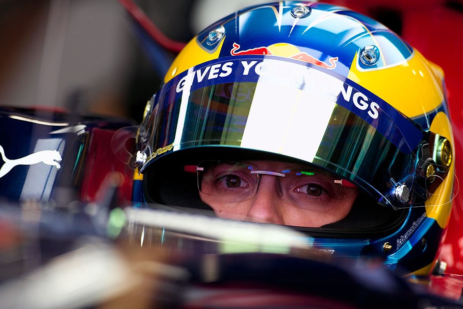 Sebastien Bourdais, Scuderia Toro Rosso