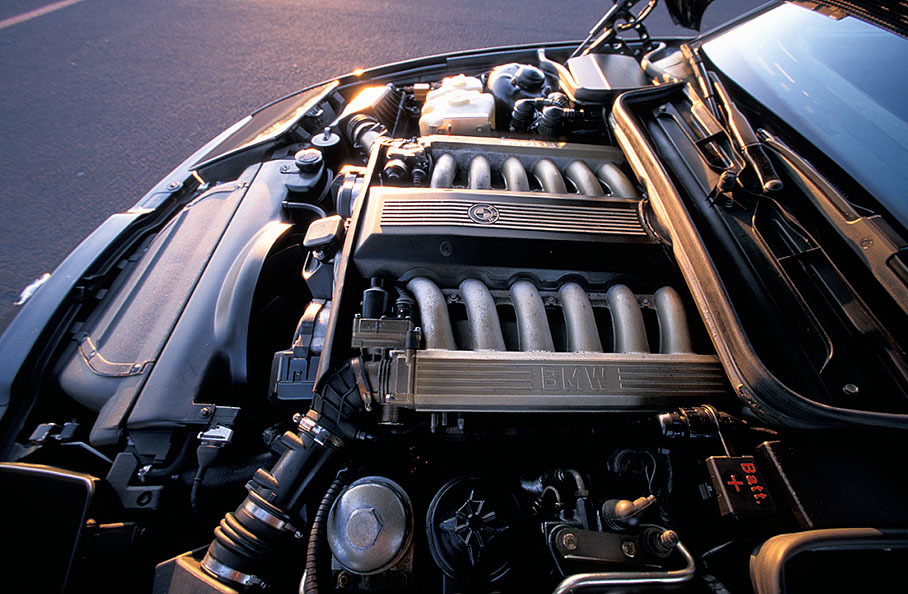 BMW 850i (E31), 1990