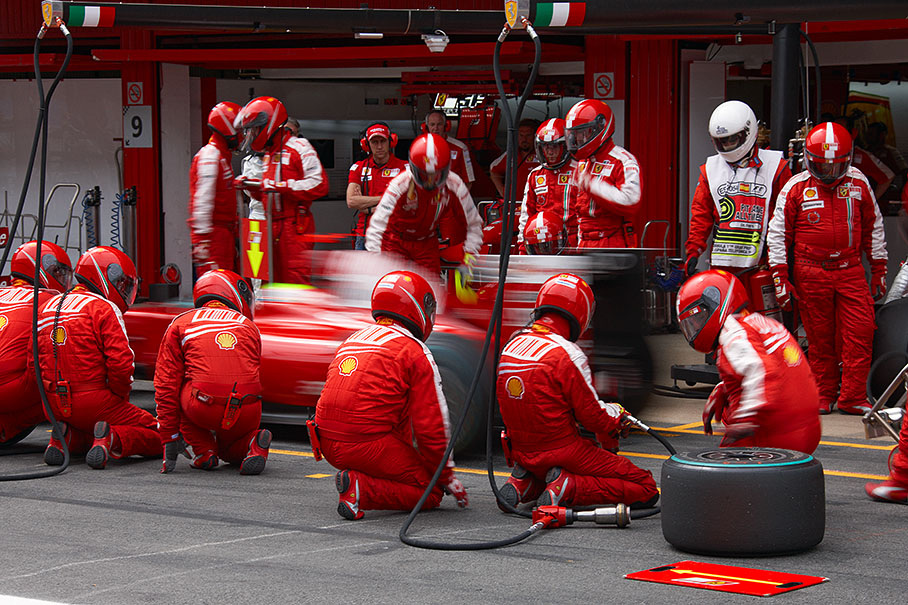 Felipe Massa, Scuderia Ferrari, lifts off pits in Q3