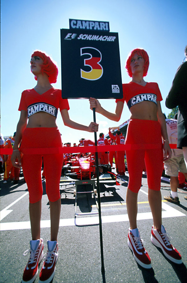 Schumacher's grid girls