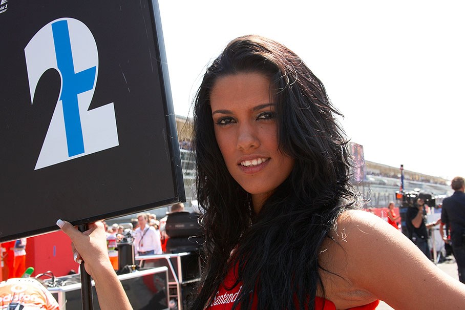 Raikkonen's grid girl