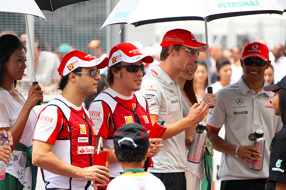 Ferrari and McLaren drivers will start together from the back, too :)