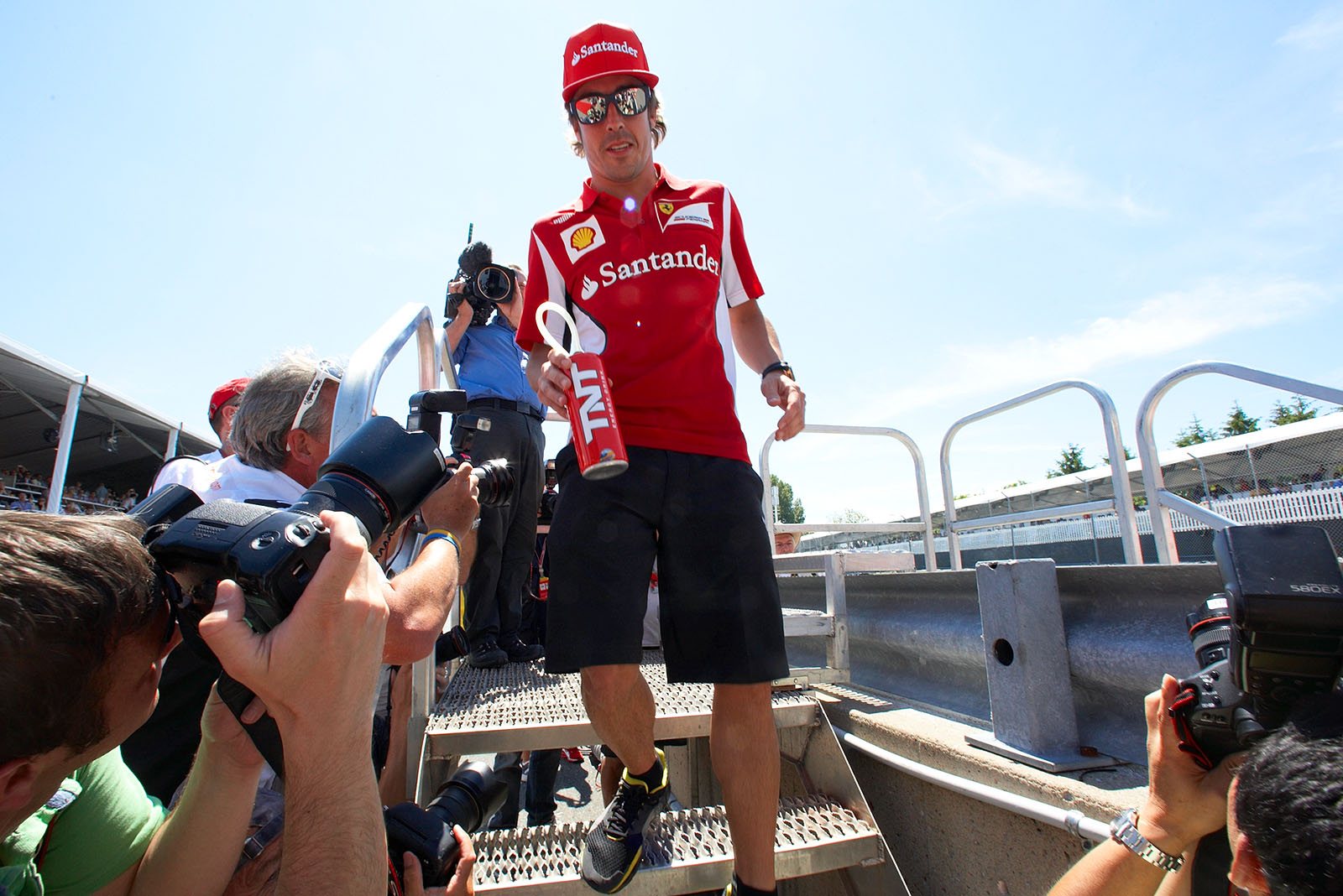 Fernando Alonso, Ferrari, returns from the drivers parade