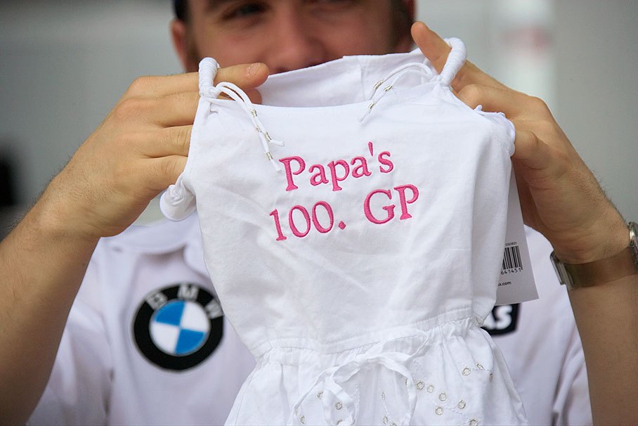 What a sweet pretty gift for Nicks baby daughter!