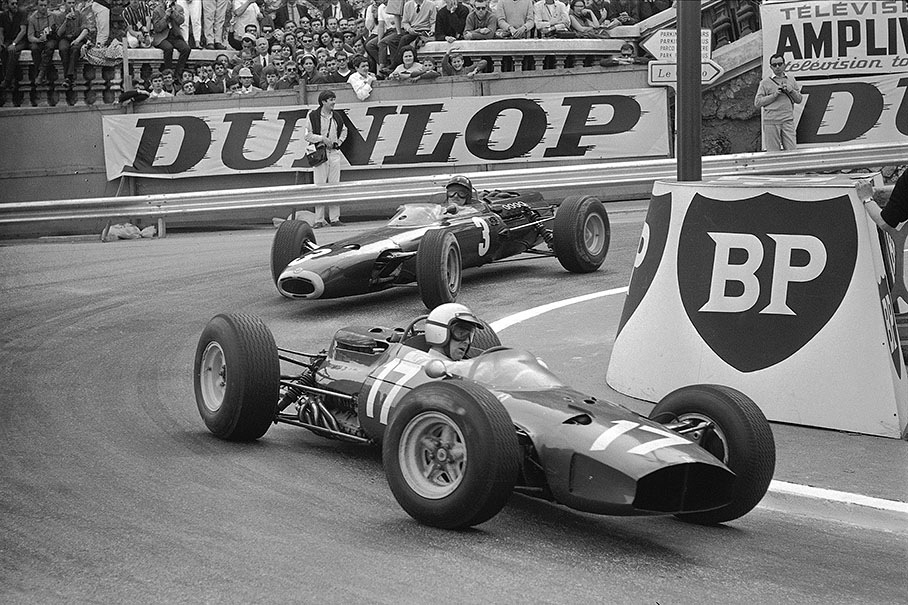 Bandini leads Hill, Monaco 1965