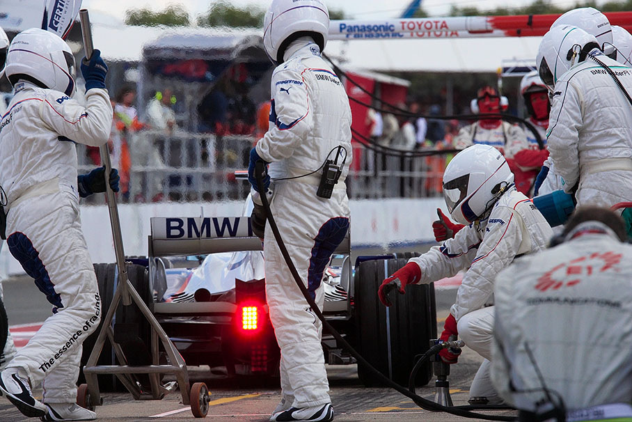 Nick Heidfeld sprints away to third race stint