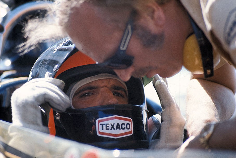 Emerson Fittipaldi talks to Colin Chapman before the French GP Paul Ricard 1973